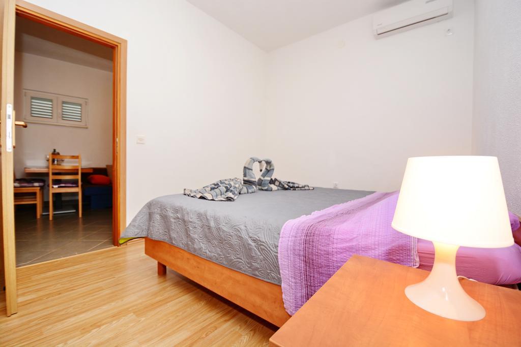Apartments Katarina Вели Рат Екстериор снимка